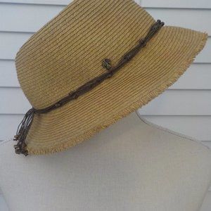 Tommy Bahama Paper Braid Wax Cord Beaded Fedora